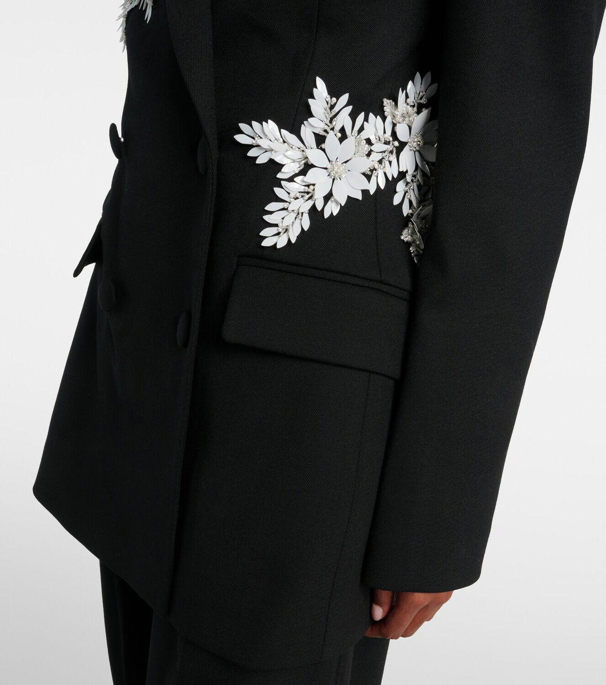 Rebecca Vallance Danna floral-appliqué blazer