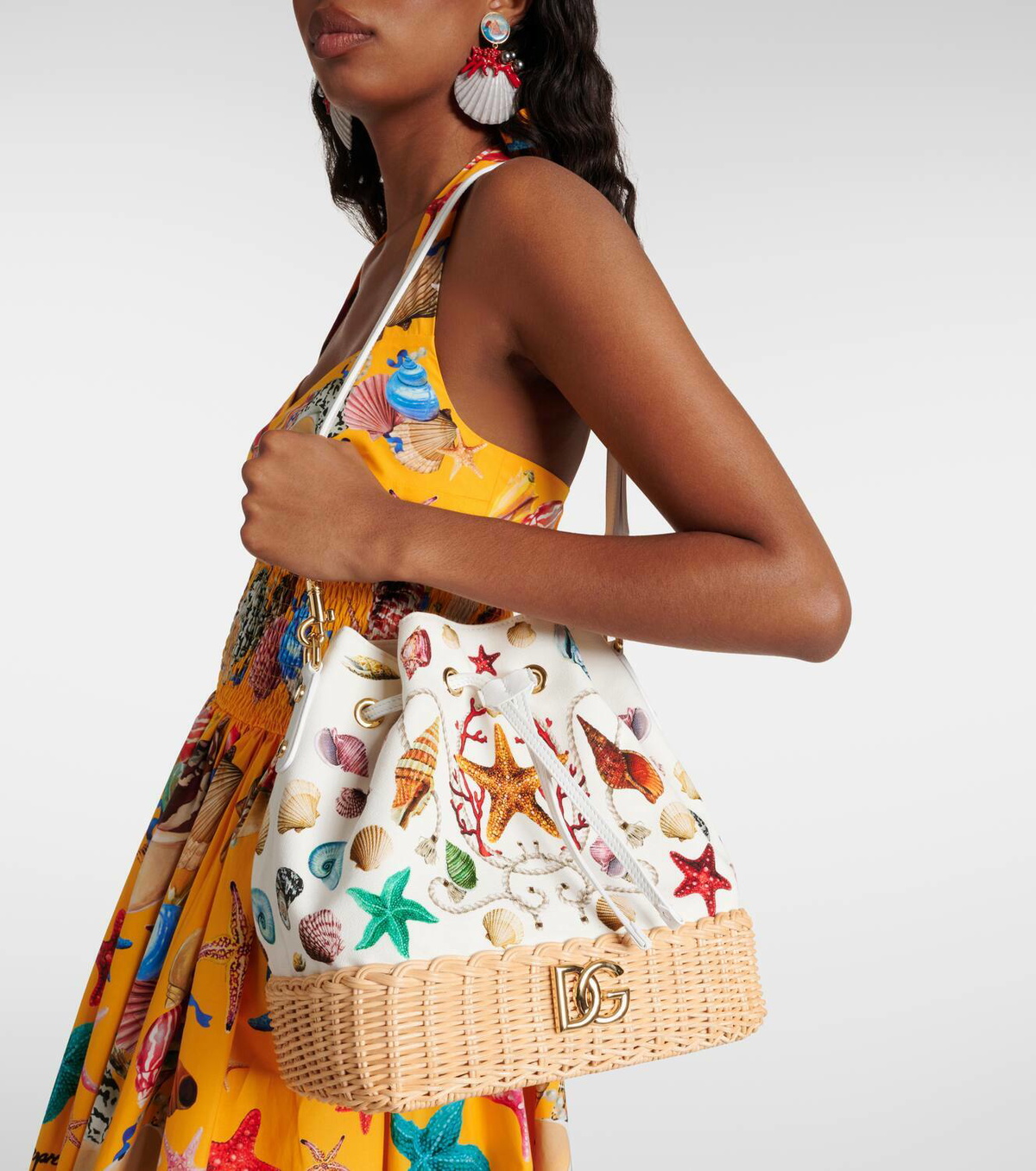 【関税＆送料込み】Dolce & Gabbana Capri Bag Dolce & Gabbana Coffa Capri Shoulder Bag | Harrods US