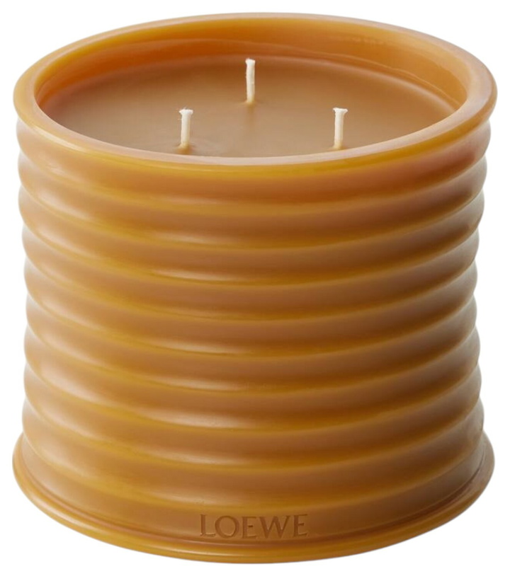 Photo: Loewe Home Scents Bronze Beeswax Medium scented candle