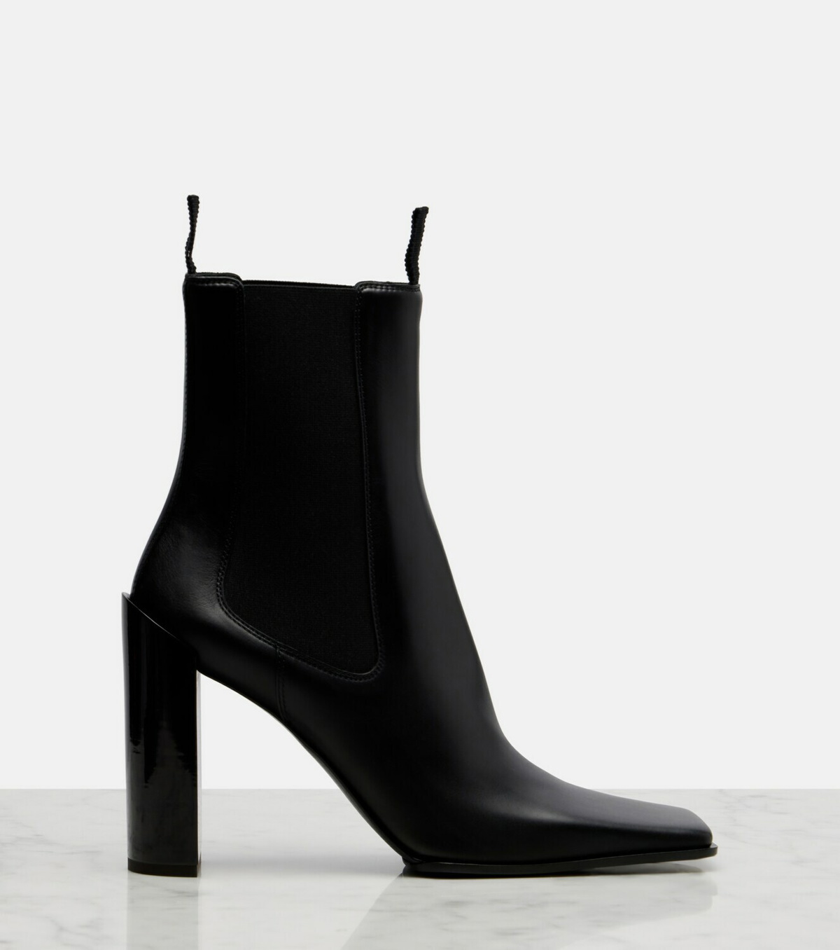 Alaïa 90 leather Chelsea boots