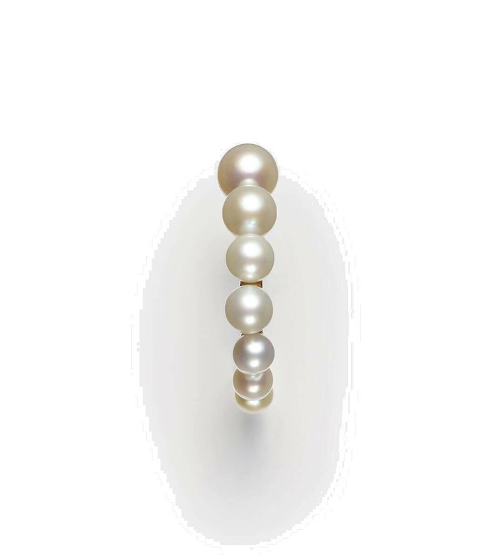 Photo: Sophie Bille Brahe Petit Boucle de Perle 14kt gold hoop earring with freshwater pearls