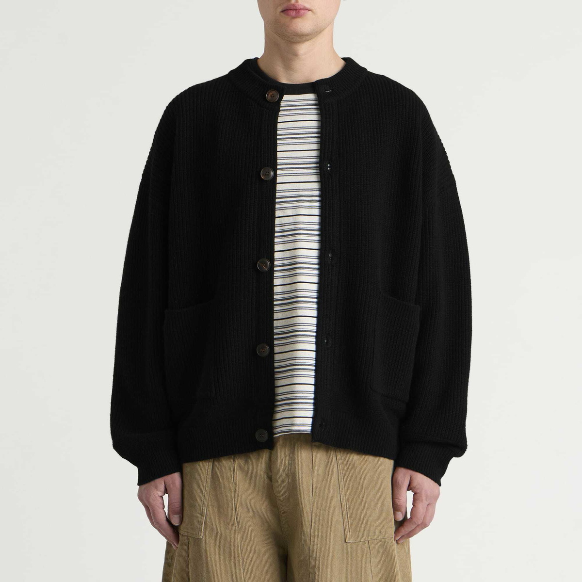 FrizmWORKS Men's Heavy Wool Round Cardigan in Black