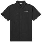 Columbia Men's Mountaindale™ Outdoor Short Sleeve Shirt in Black