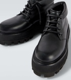 Alexander McQueen Sofa leather boots