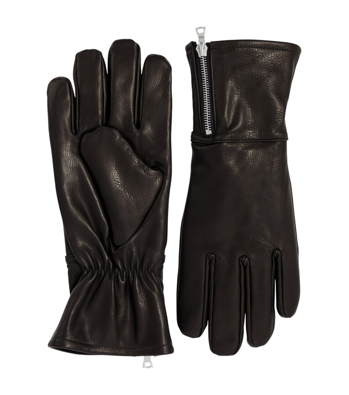 Photo: Auralee Leather gloves