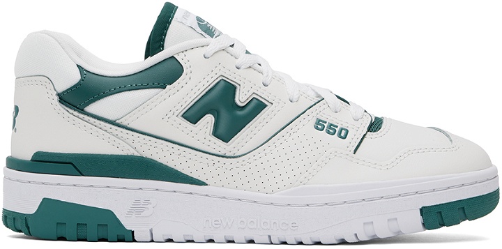 Photo: New Balance Off-White & Green 550 Sneakers