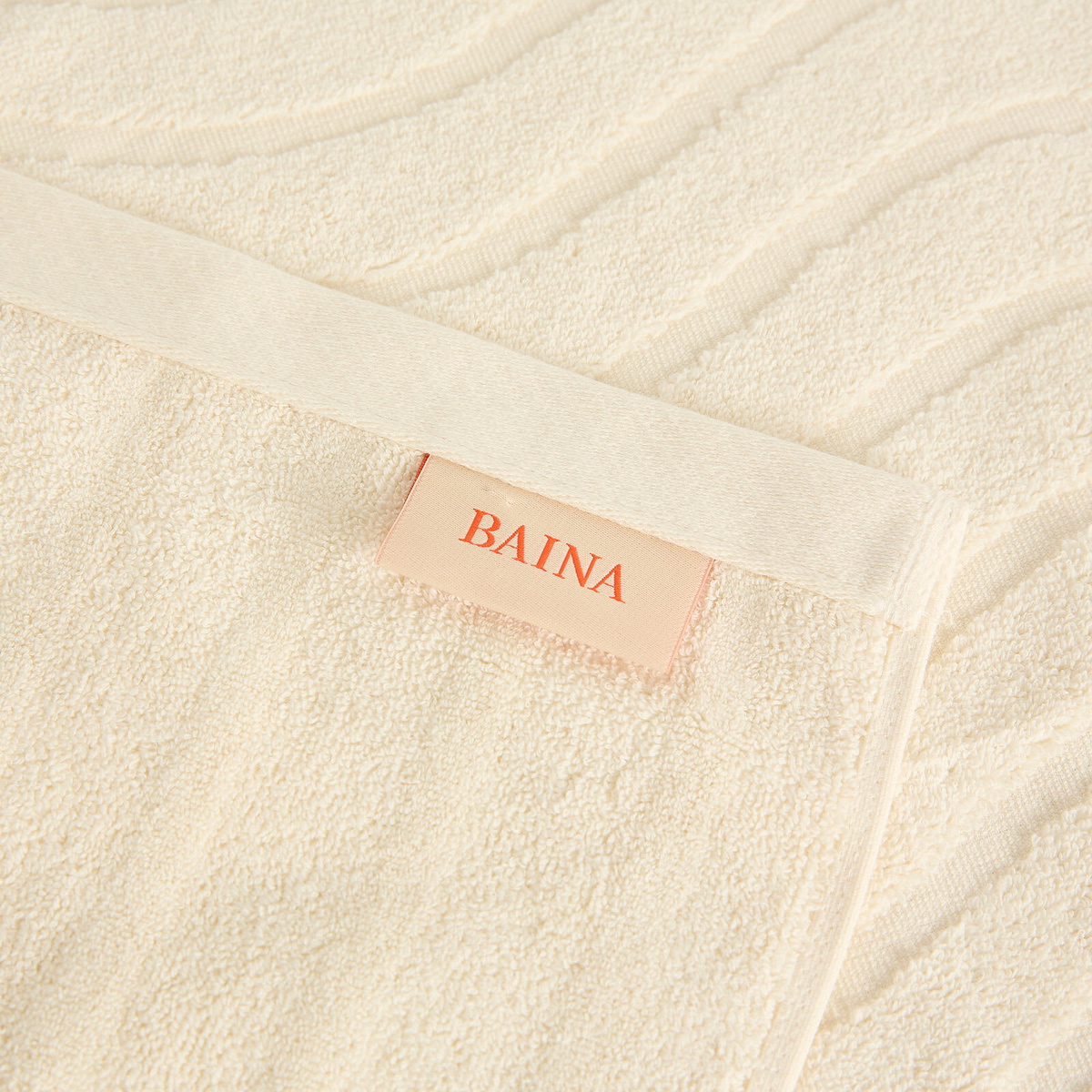 Baina St Clair Bath Towel in Ivory 