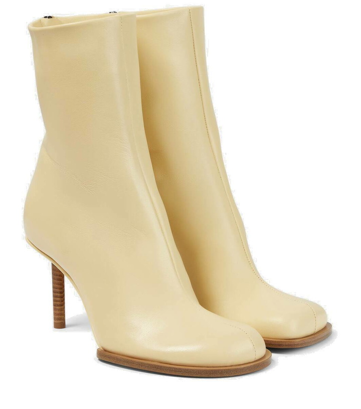 Photo: Jacquemus Les Bottines Rond Carré leather ankle boots