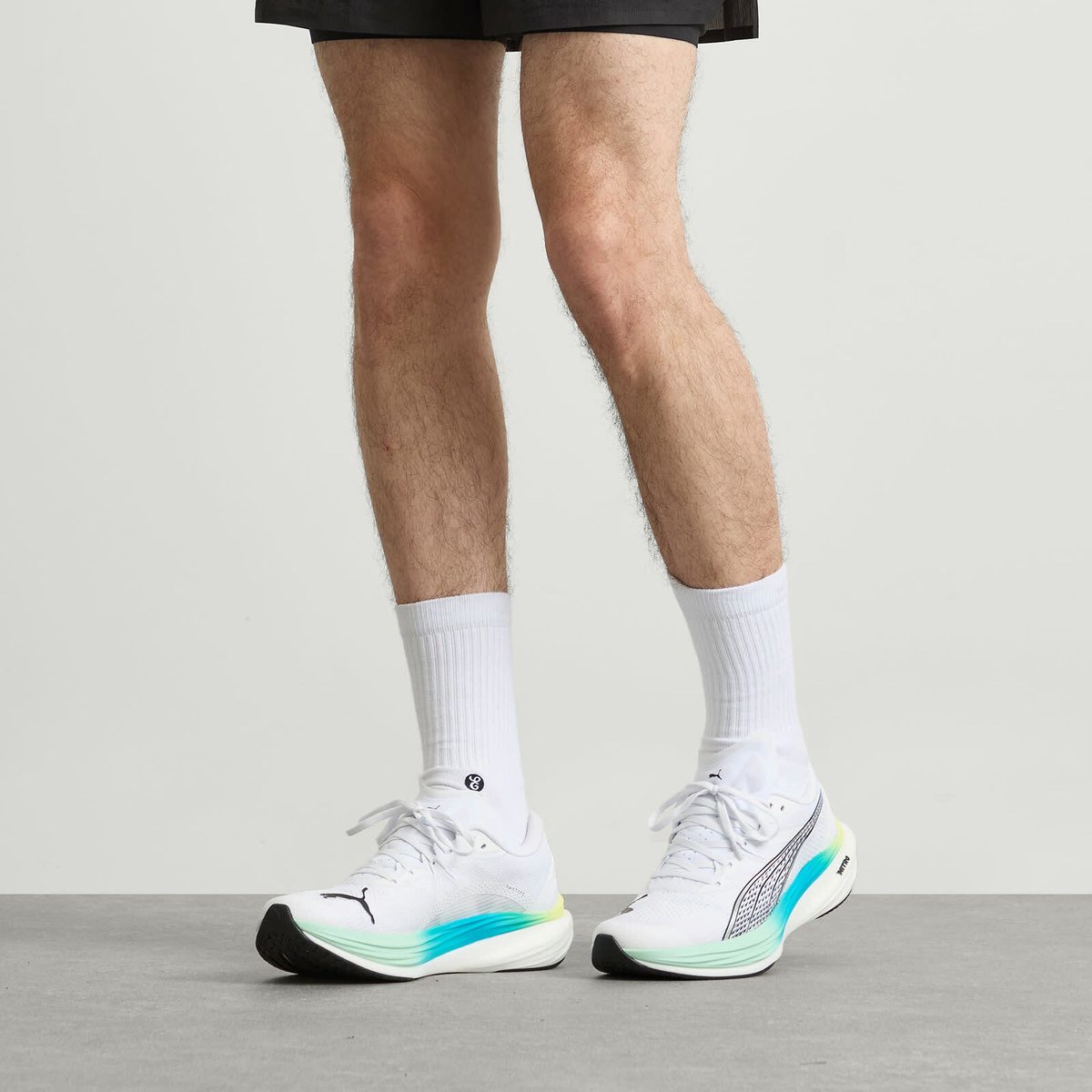 Puma Deviate NITRO 3 Sneaker in White/Mint Melt