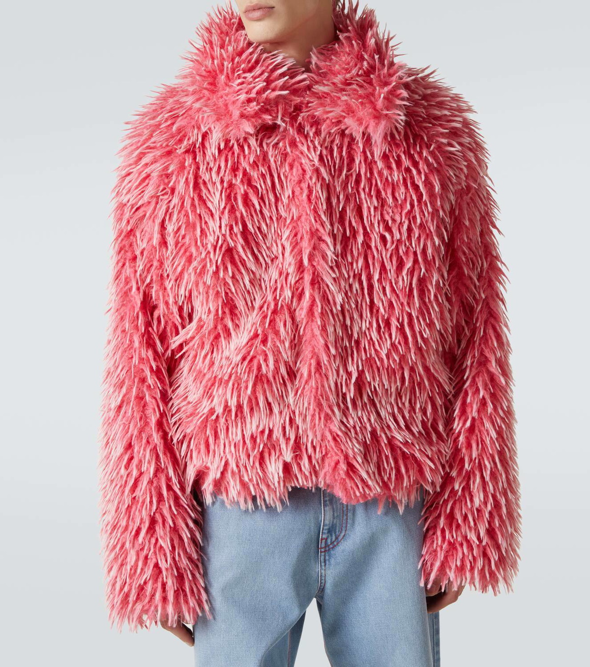 The Custom ERL Faux-Fur Jacket That Turned Sombr Into a Rockstar at the MTV VMAs — image 4