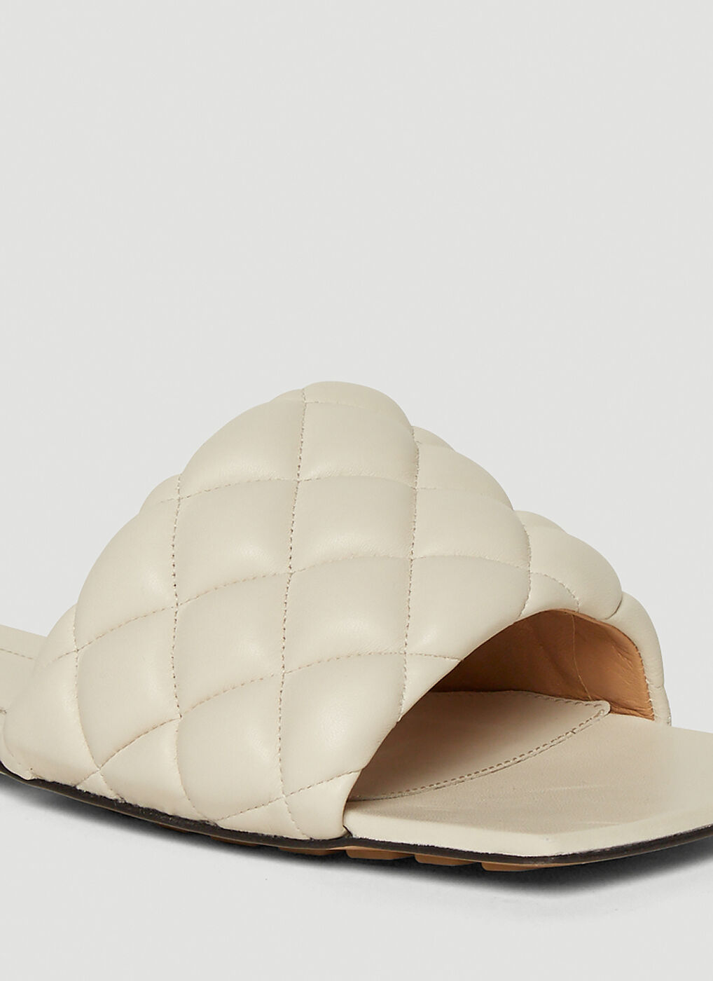 Bottega veneta discount padded sandals white