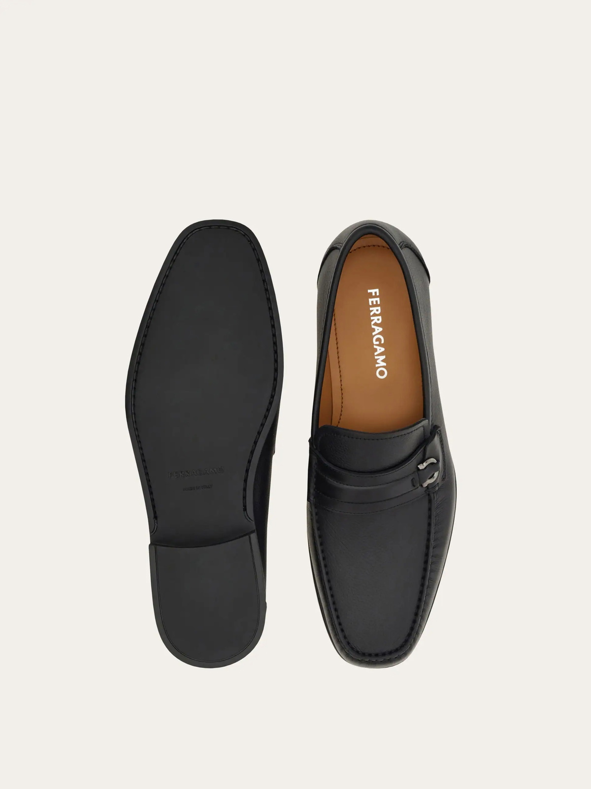 Ferragamo Mens Gancini loafer in Black