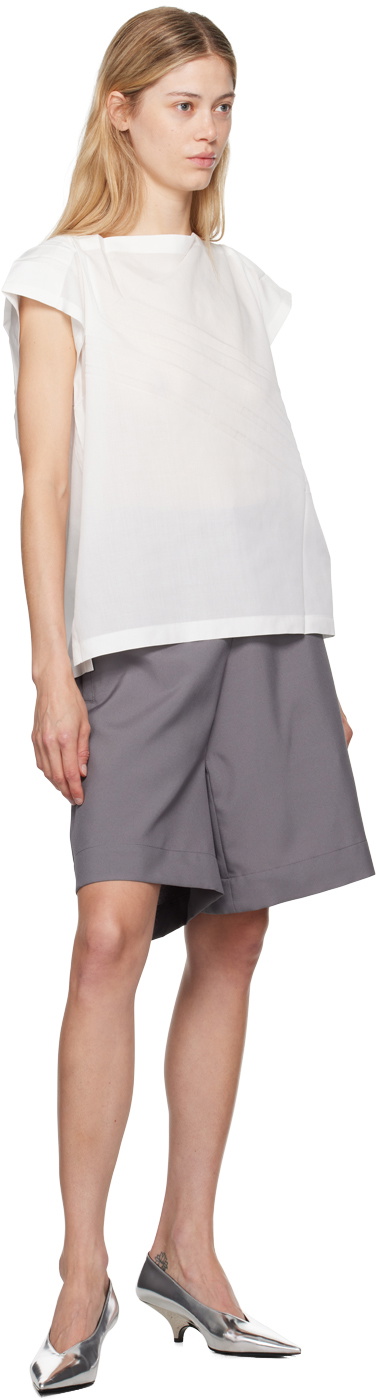 132 5. ISSEY MIYAKE Gray Flat Shorts
