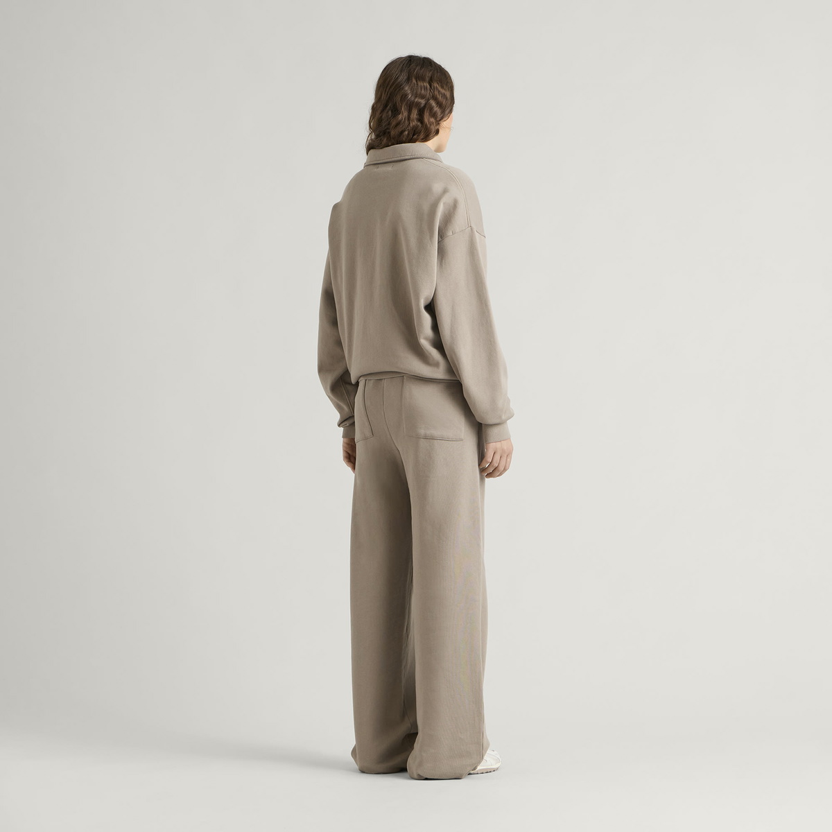 END. Signature Sweatpants in Khaki
