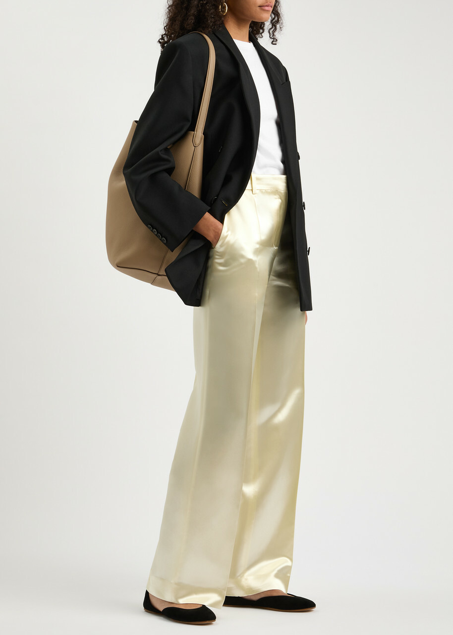 【関税&送料込】The Row Gemma Ballet Slipper Beige Suede The Row | Gemma beige suede ballet flats | Savannahs