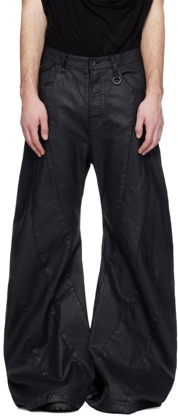 Photo: Julius Black Bending Tuba Jeans