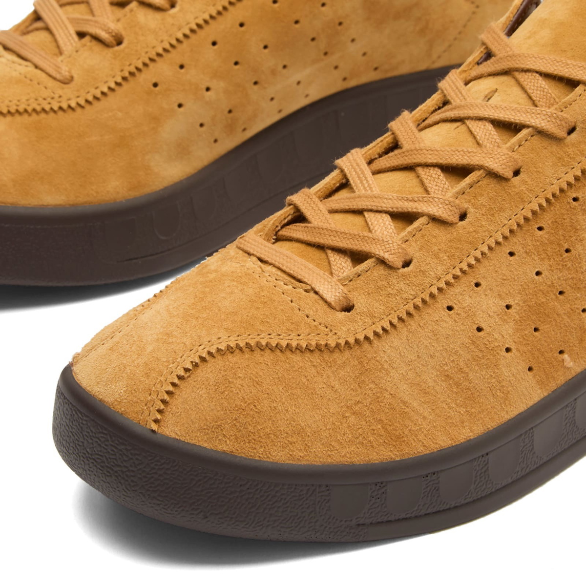 Adidas Mallorca Sneaker in Mesa/Dark Brown/None