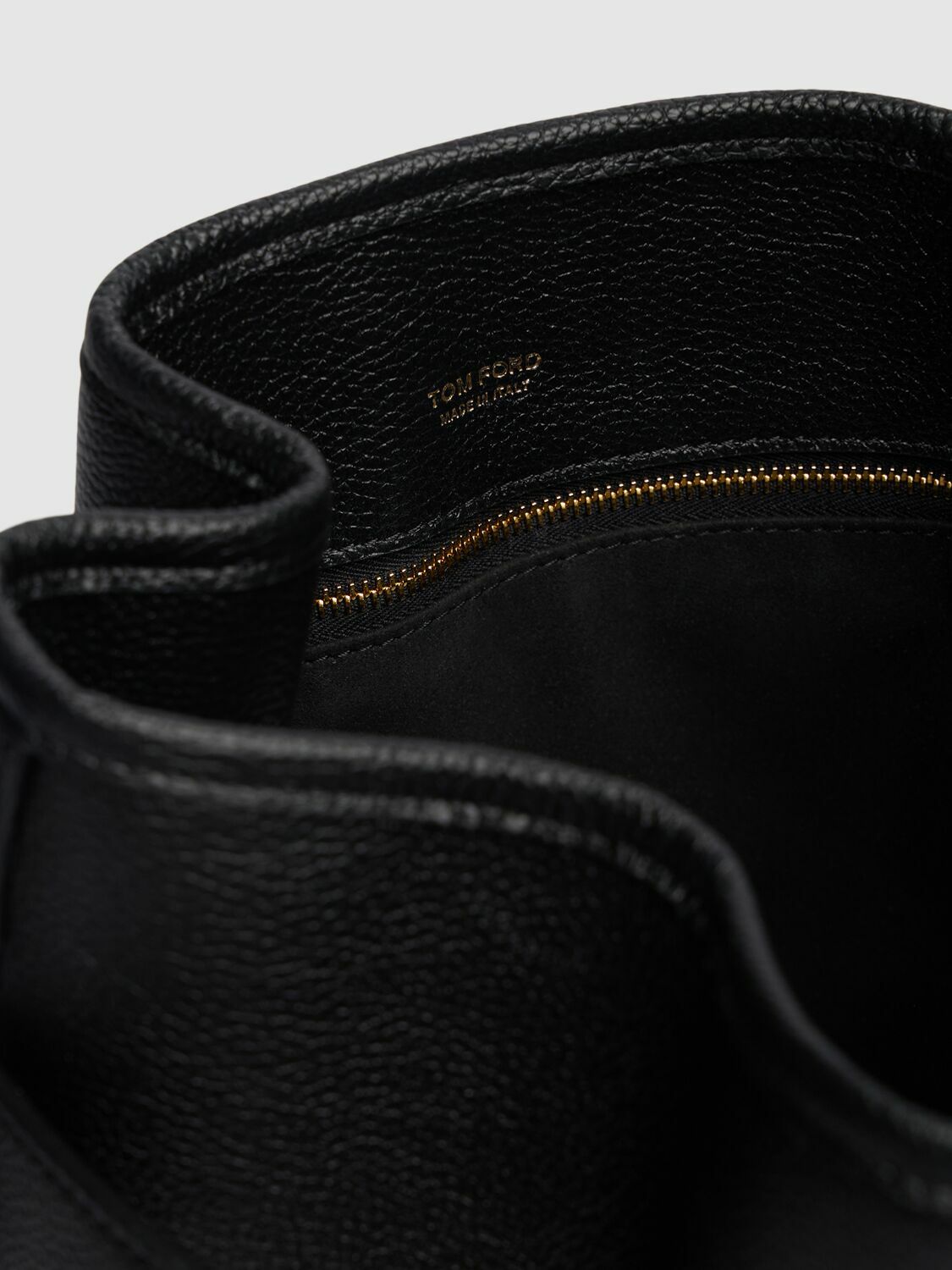 TOM FORD Medium Tara Grain Leather Bucket Bag TOM FORD