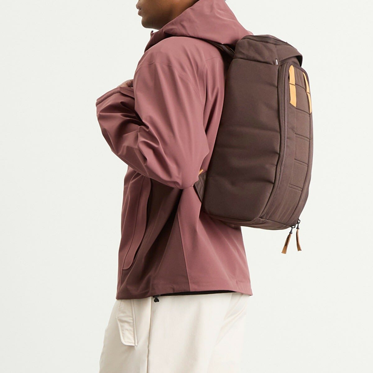 Db Journey Hugger Backpack - 20L in Espresso 