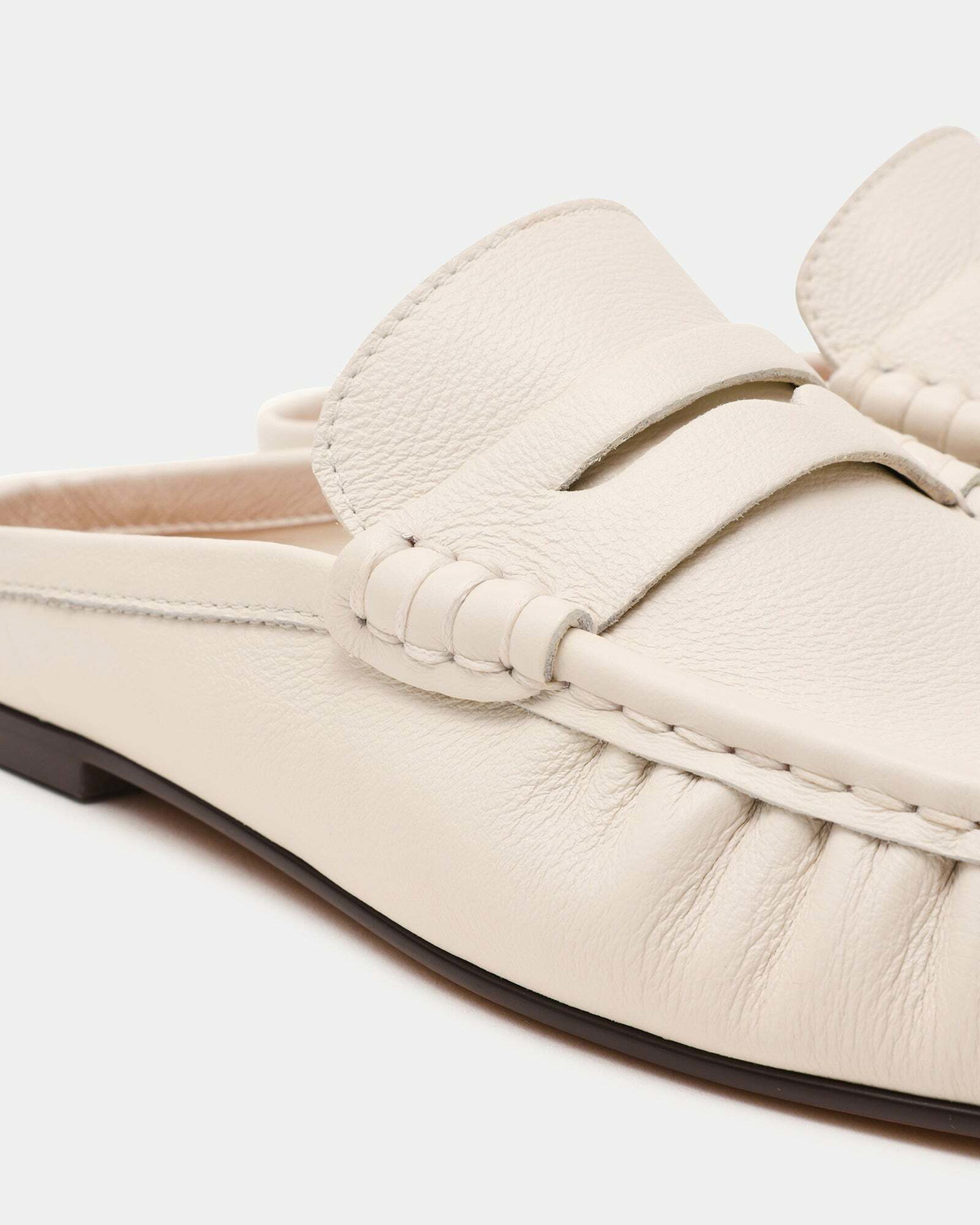 Steve Madden Rafe Flats in White