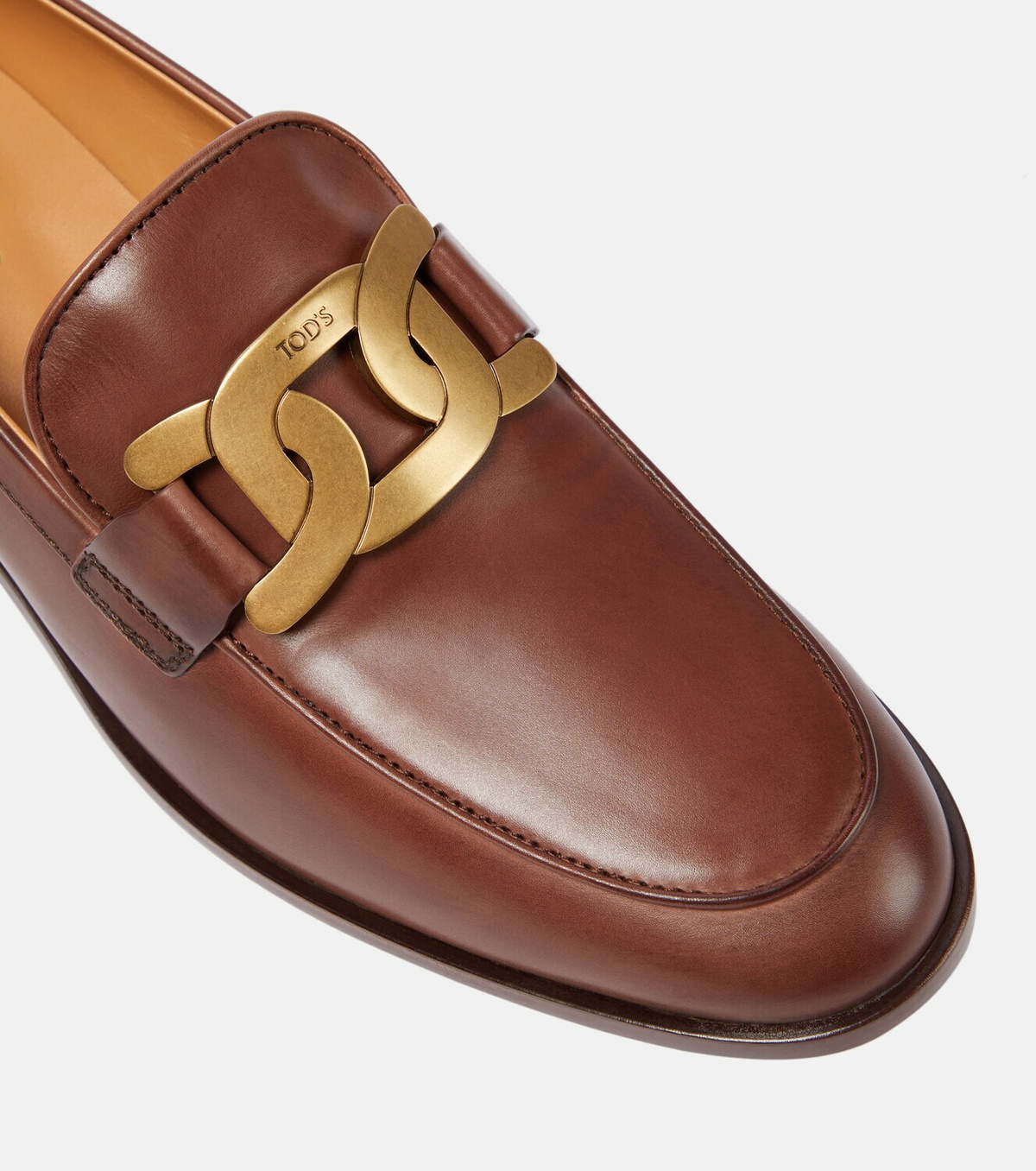 ローファー・オックスフォード TOD'S Tod's moccasin in brushed leather with logoed clamp Tod's Leather loafers Tod's