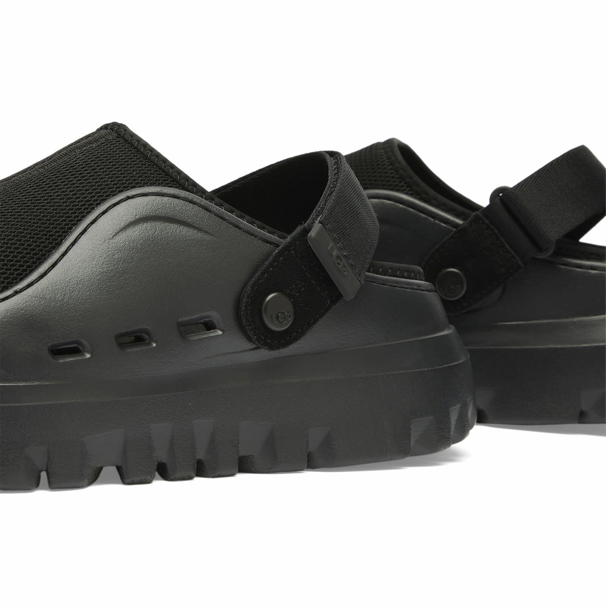 UGG Men's Peakmod Sandal in Black