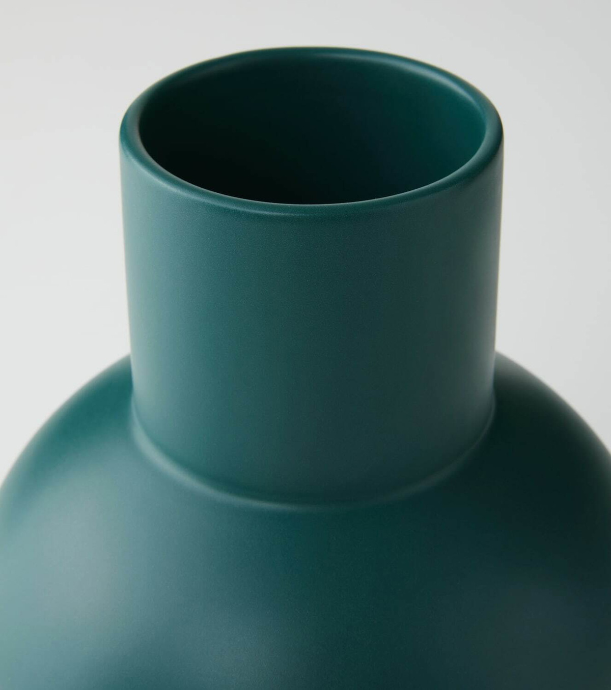 Raawii Strøm Large vase by Nicholai Wiig-Hansen