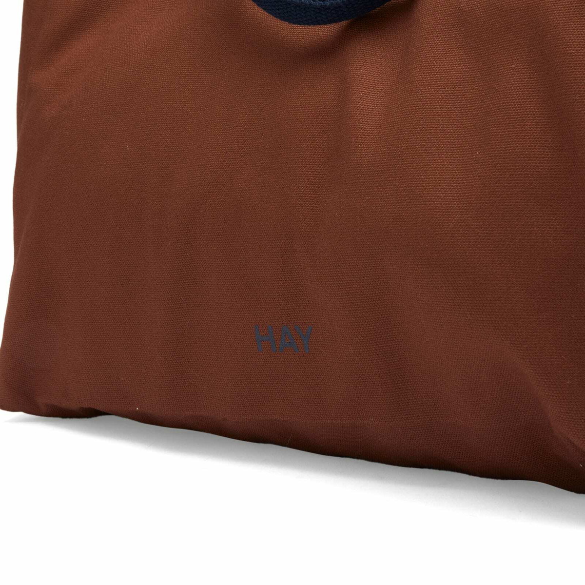 HAY Weekend Bag No 2 in Milk Chocolate HAY