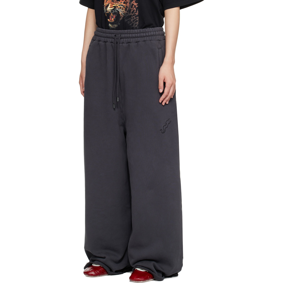 LU'U DAN Gray Raw-Cut Bontan Sweatpants