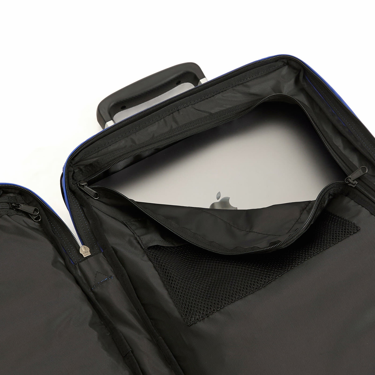Eastpak Transit'r Small Travel Bag With Wheels in Tarp Blue 
