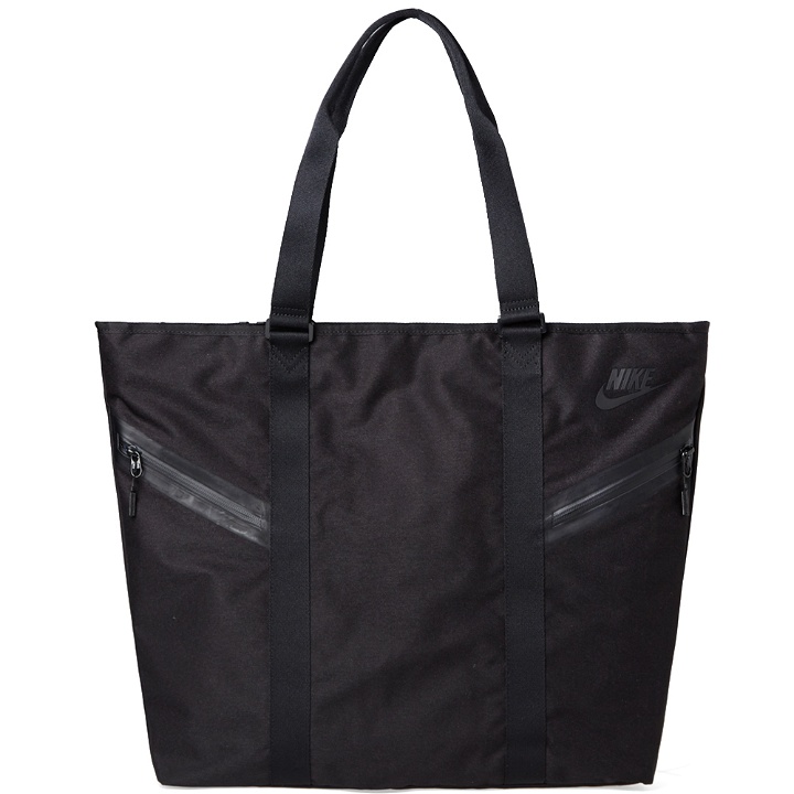 Photo: Nike Azeda Premium Tote Bag