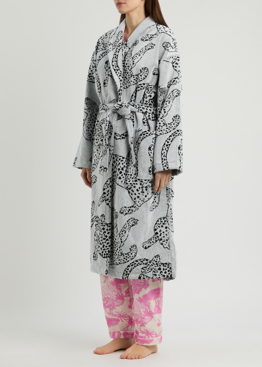 Take A Look About Desmond And Dempsey Robe