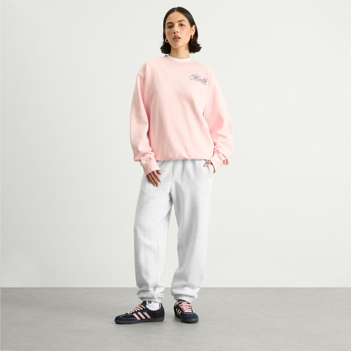Sporty & Rich Women's Health Script Crew Sweatshirt in Pink Dolphin
