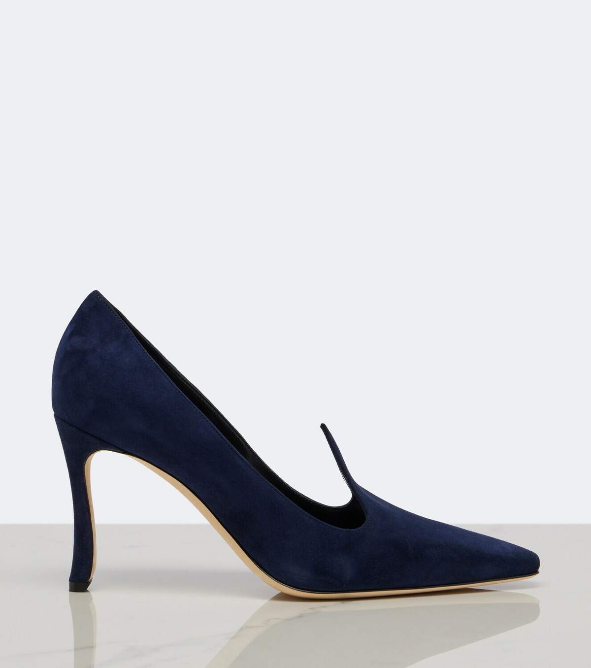Manolo Blahnik Maldite suede pumps