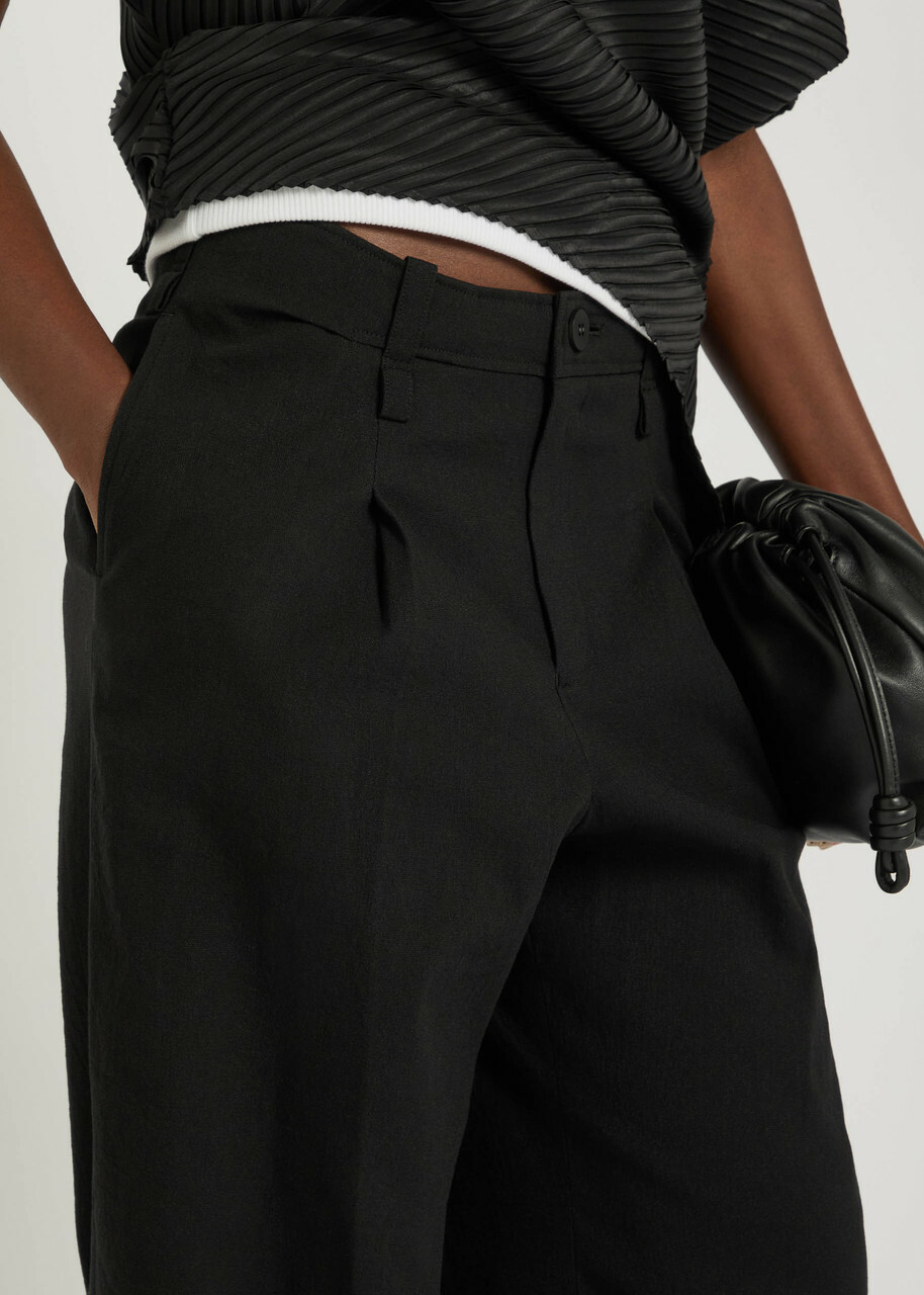 Issey Miyake Pleated Woven Trousers Black