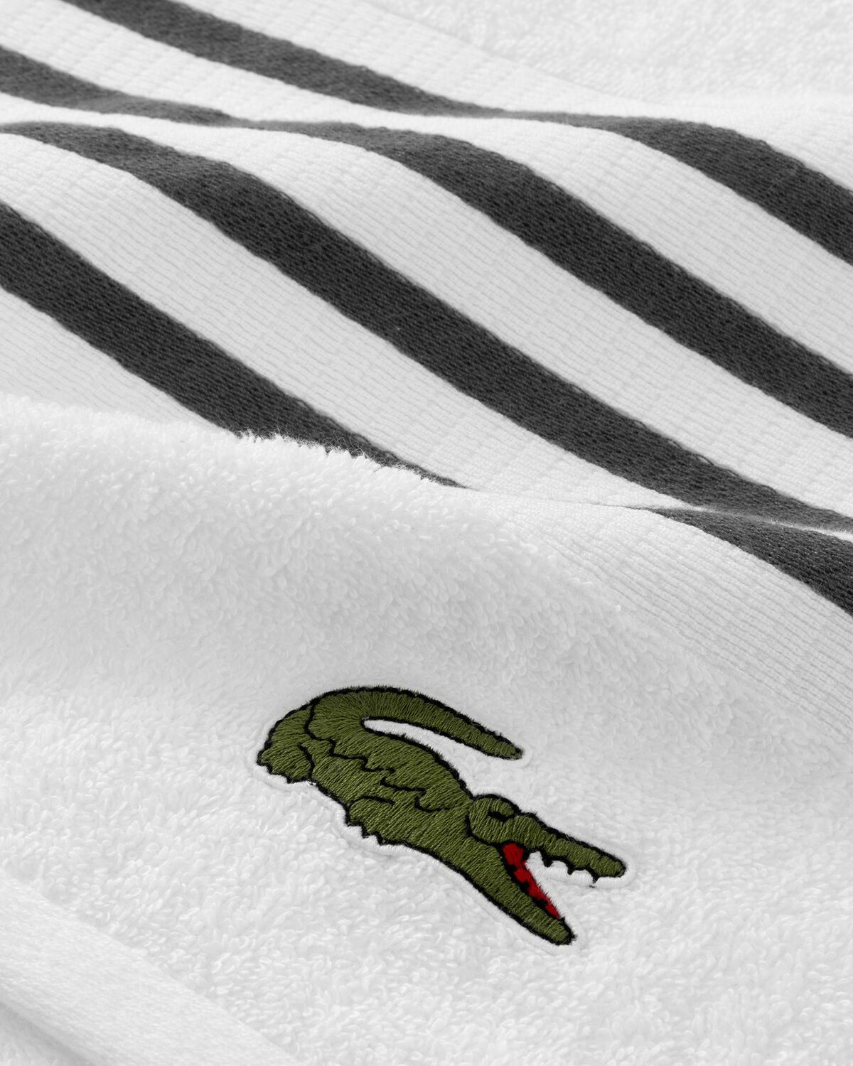 Lacoste Lcourtli Bath Towel 70 C Mx140 Cm White Bathing/Home Deco
