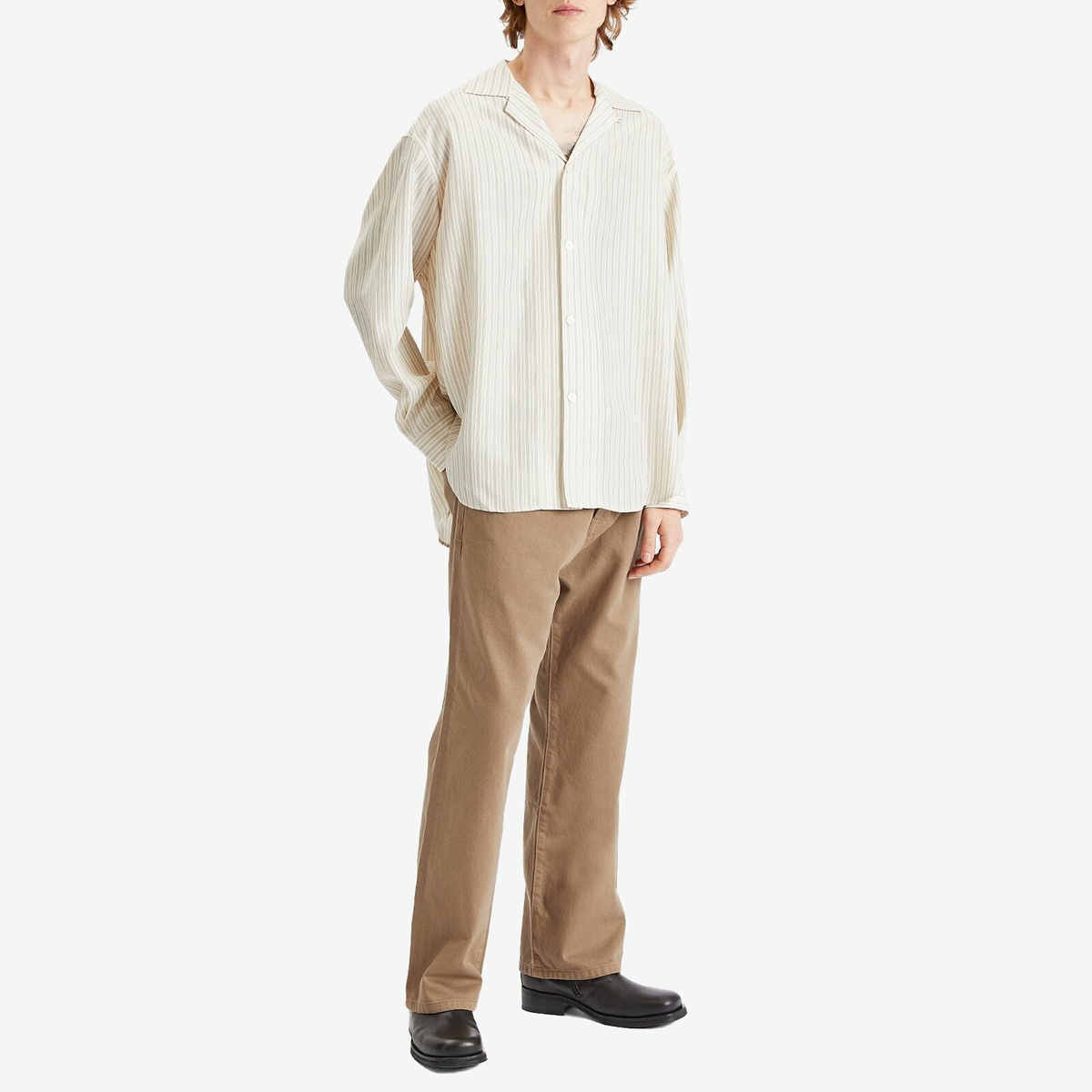 Róhe Men's Relaxed Leg Jeans in Taupe