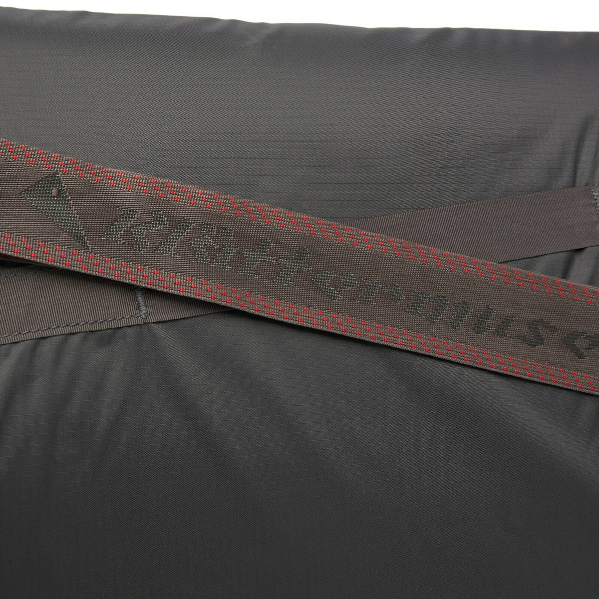 Klättermusen Grid Messenger Bag in Raven 