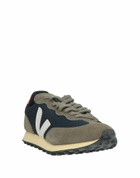 Veja Womens Sneakers in Navy