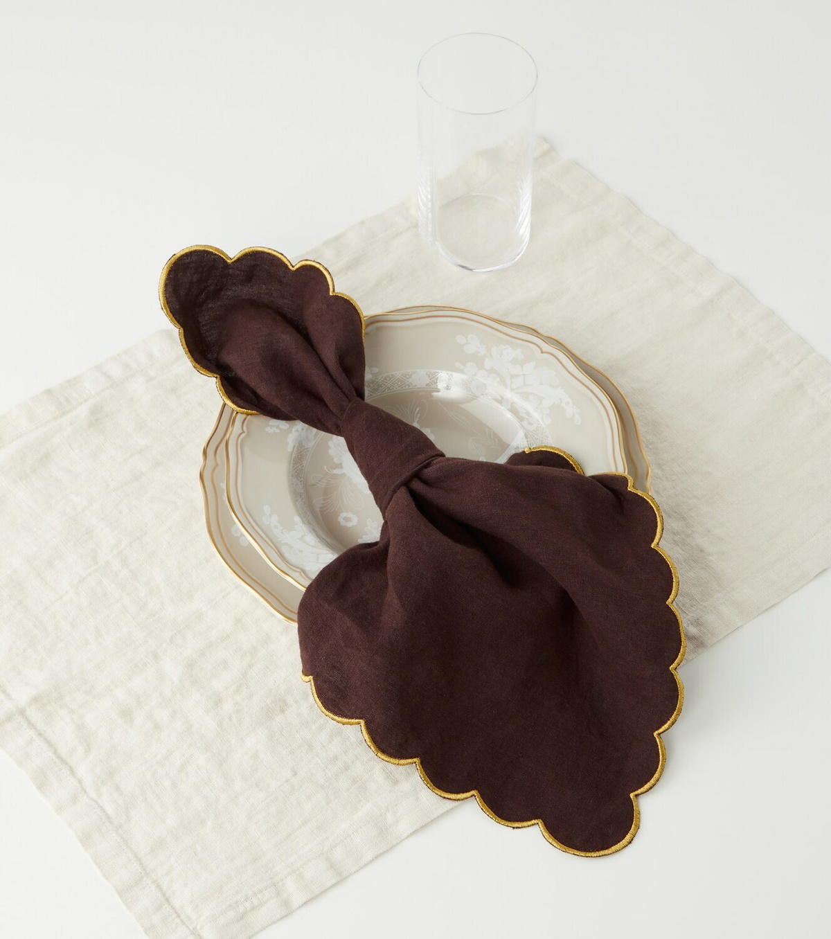 Once Milano Set of 4 scalloped linen napkins