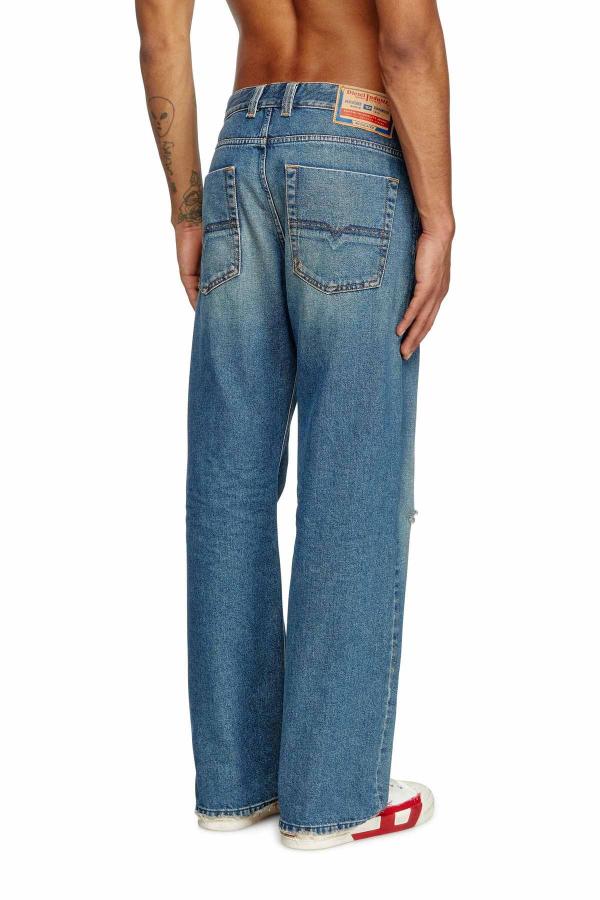 Diesel Relaxed Jeans - 1980 D-Eeper - Jeans Mens in Blue Diesel