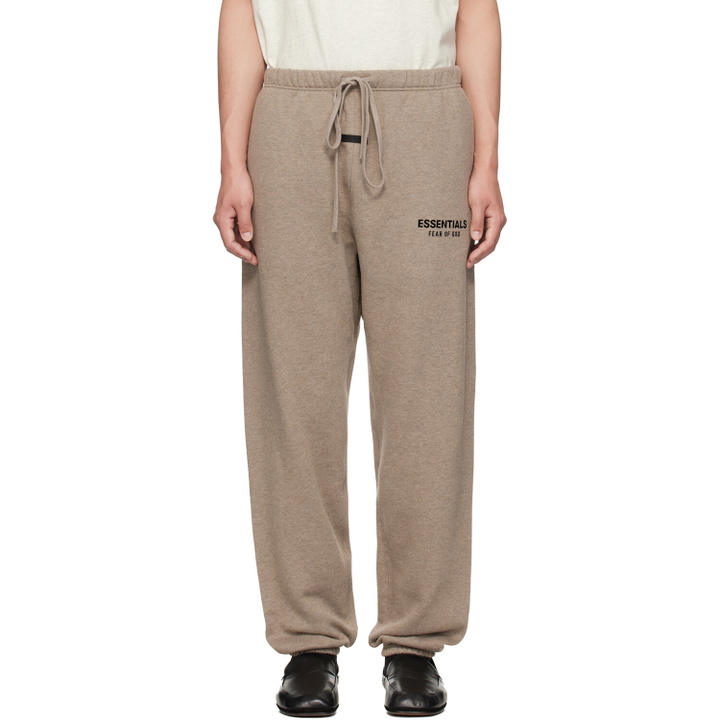 Photo: Fear of God ESSENTIALS Beige Classic Sweatpants