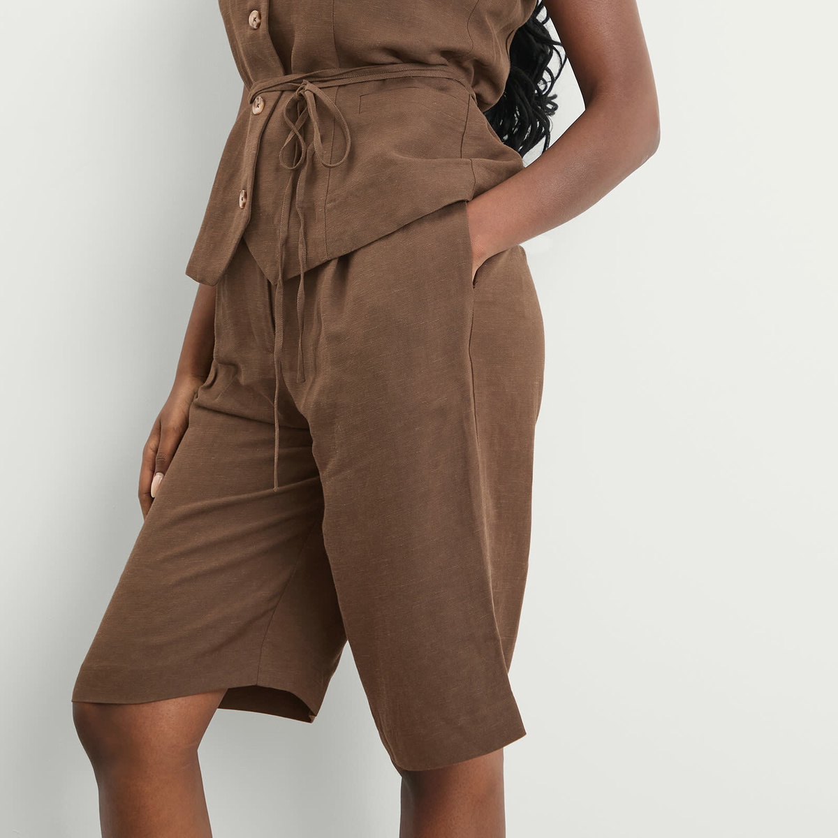Faithfull The Brand Women's Astrid Long Shorts in Forest
