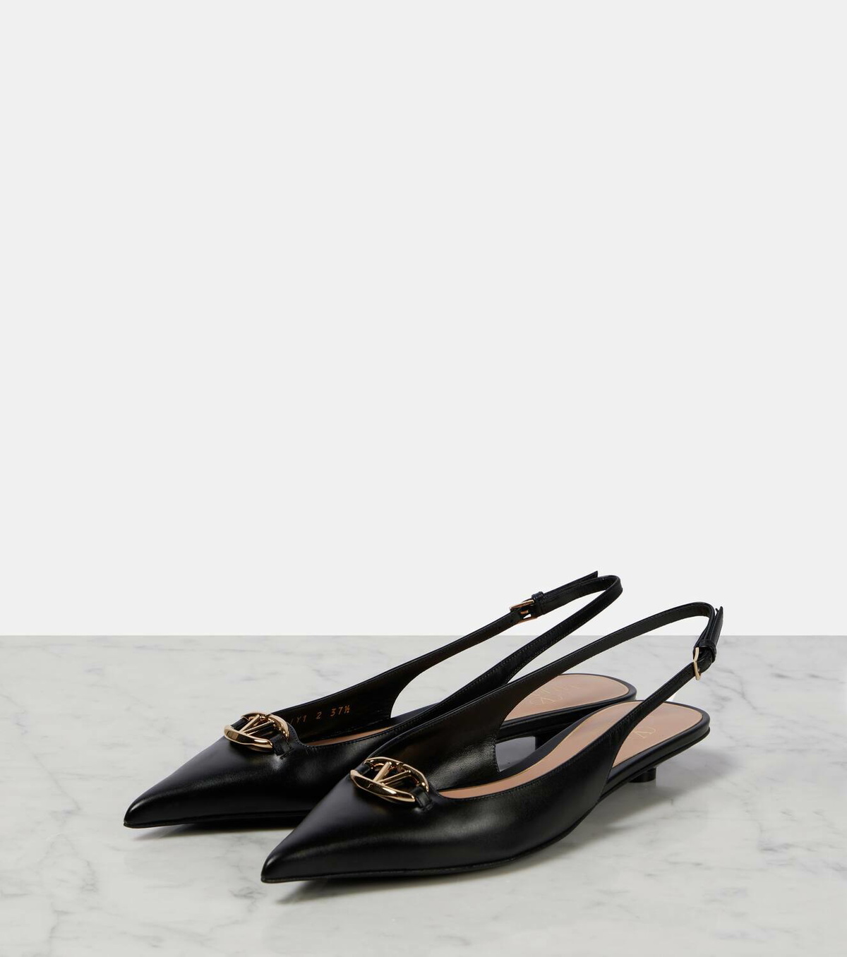 シューズ・サンダルその他 Valentino Garavani Slingback VLogo The Bold Edition black ca VLogo The Bold Edition leather slingback pumps in black