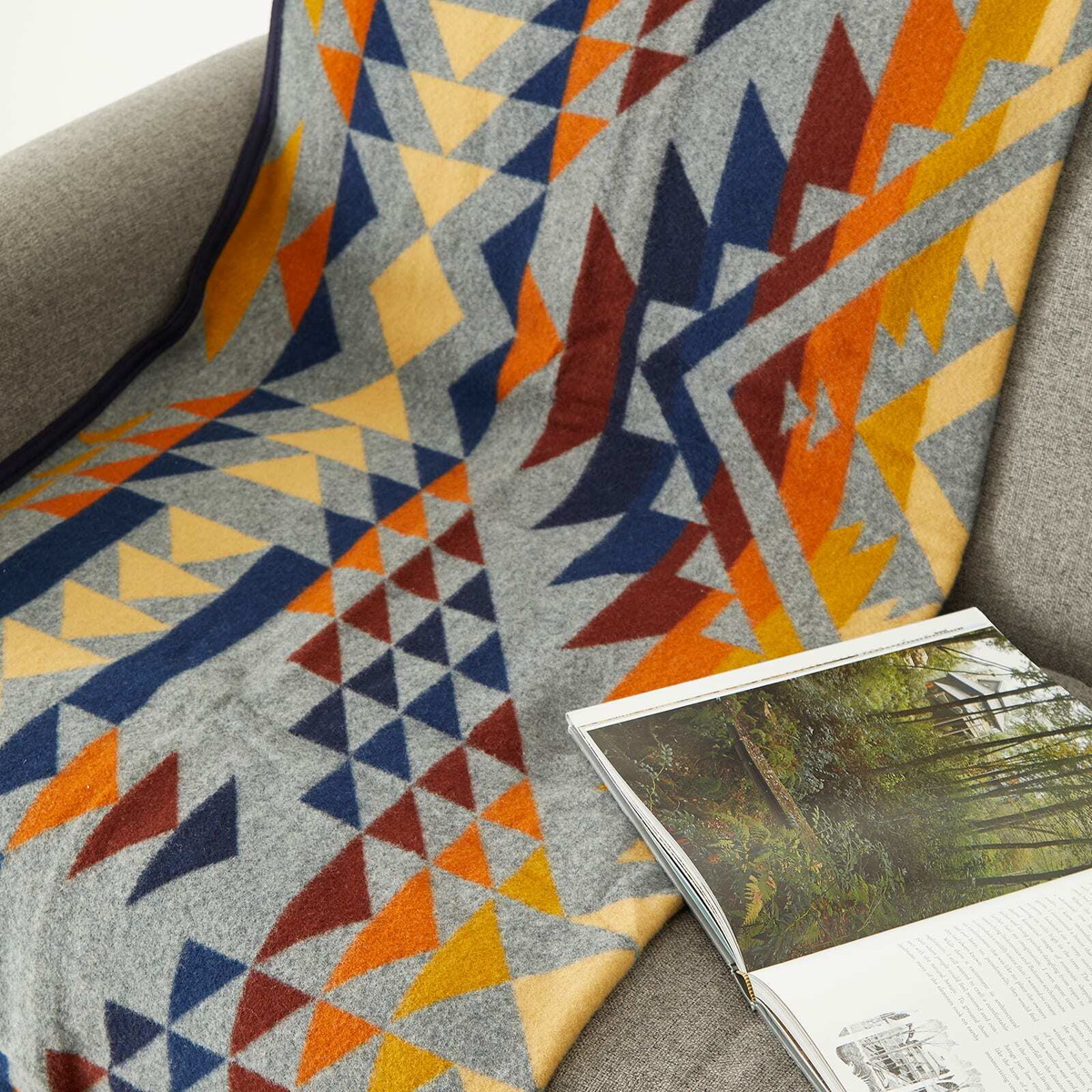 Pendleton Jacquard Napped Throw in Smith Rock Pendleton