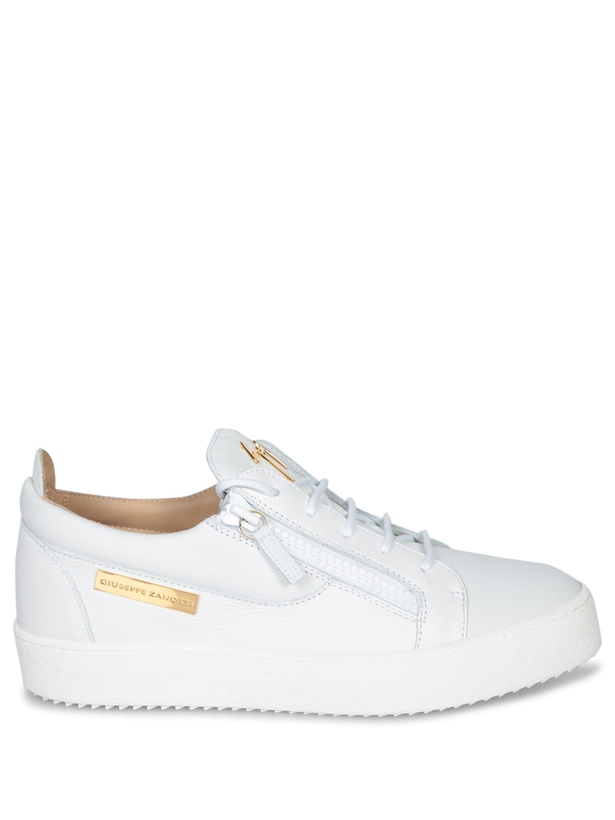 Photo: Giuseppe Zanotti Zip Logo White- Gold Sneakers