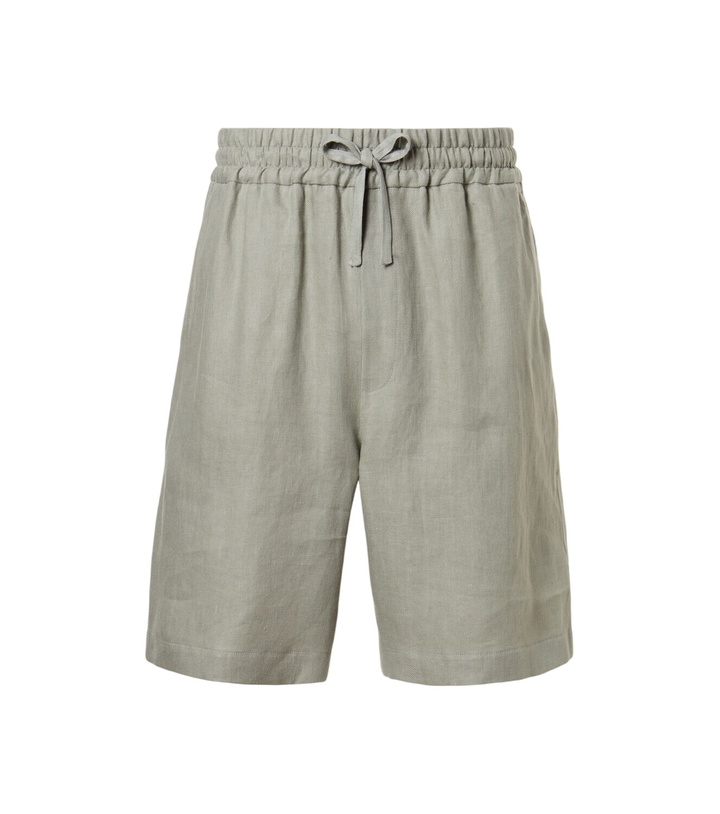 Photo: Lardini Linen shorts