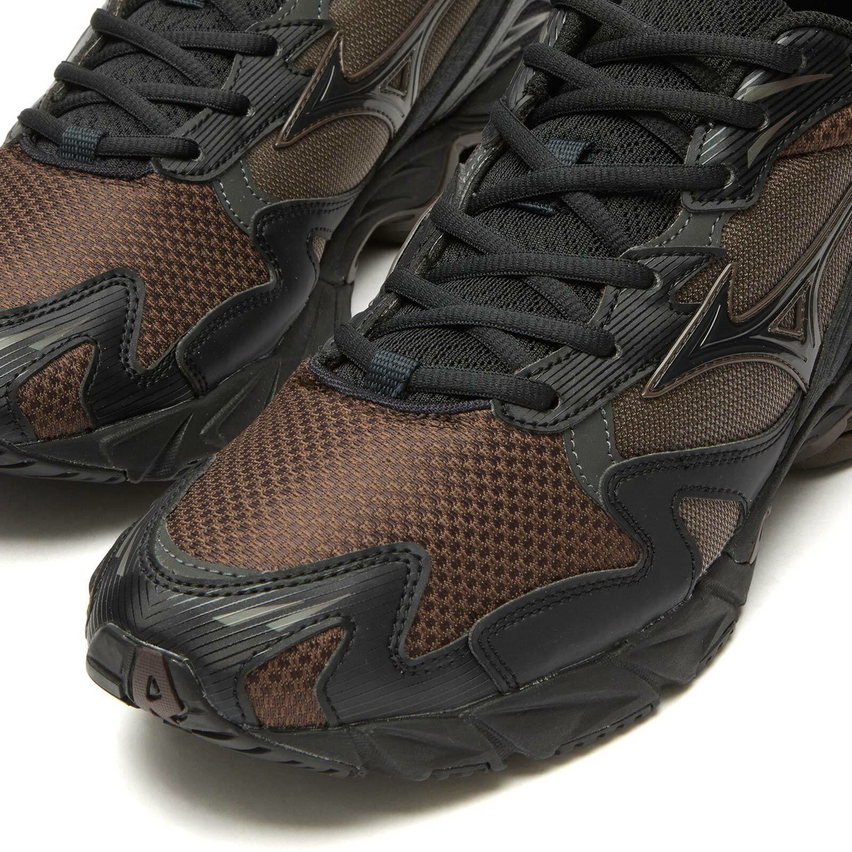 Mizuno Men's x Vainl Archive Wave Rider 10 Sneaker in Chocolate