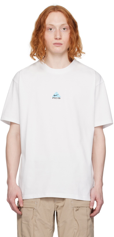 Photo: Nike White Embroidered T-Shirt