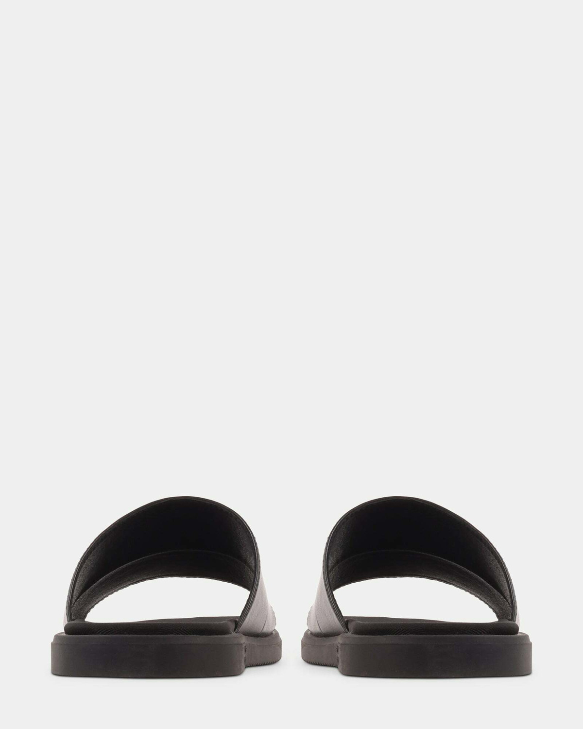 Steve Madden Sylvain Sandals in Black